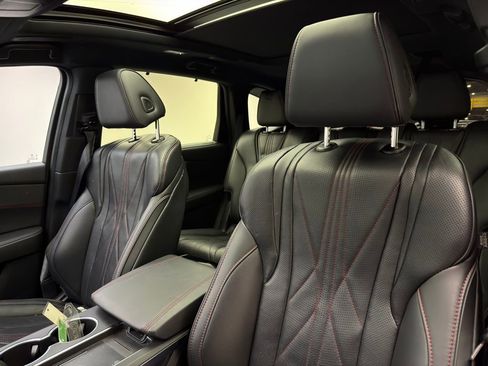 Used 2025 Acura MDX A-Spec image 7