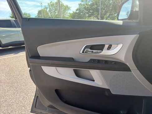 Used 2015 Chevrolet Equinox LT image 9