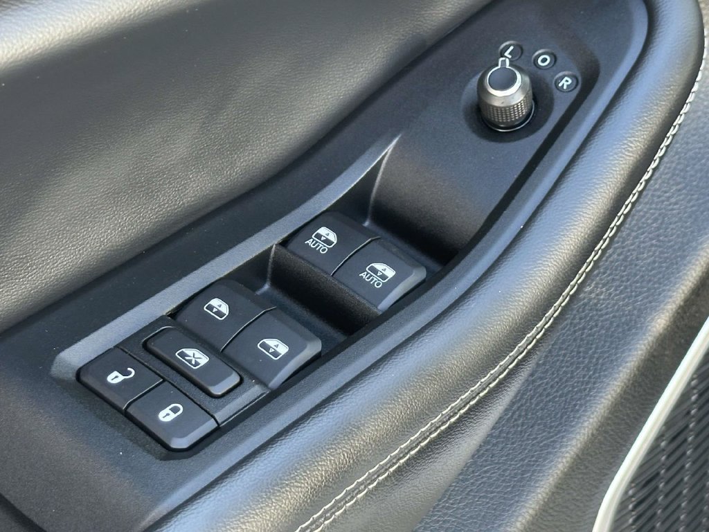 Used 2023 Jeep Grand Cherokee 4WD 4xe image 27