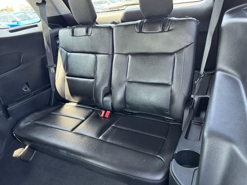 Used 2022 Ford Explorer Limited w/ Equipment Group 301A image 11