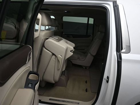 Used 2019 GMC Yukon XL Denali w/ Denali Ultimate Package AWD/4WD image 38
