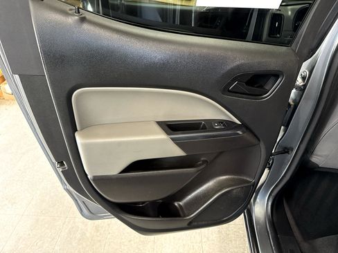 Used 2022 Chevrolet Colorado W/T w/ WT Convenience Package image 35