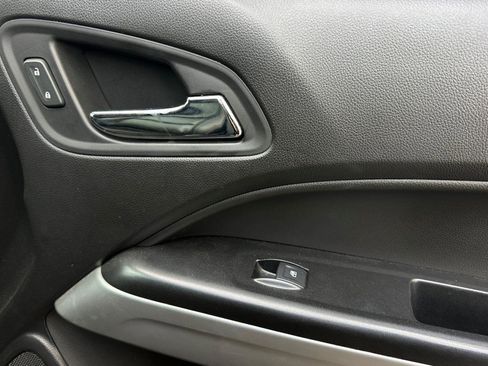 Used 2019 Chevrolet Colorado LT w/ Colorado RST Special Edition image 17