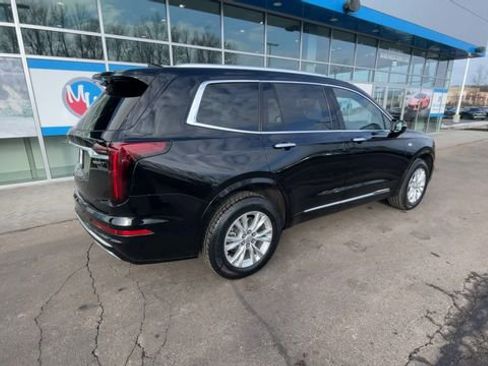 Certified 2023 Cadillac XT6 Luxury image 8