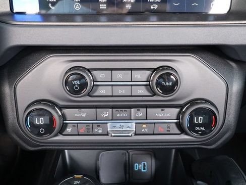 Used 2025 Ford Bronco Badlands AWD/4WD image 28