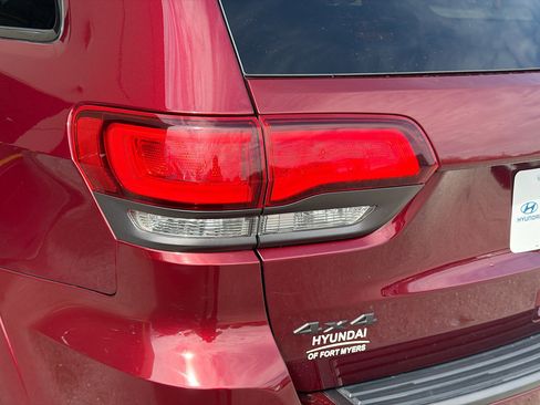 Used 2020 Jeep Grand Cherokee Limited X image 10