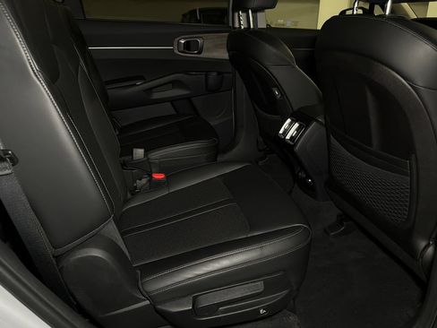 Certified 2023 Kia Sorento X-Line EX AWD/4WD image 16