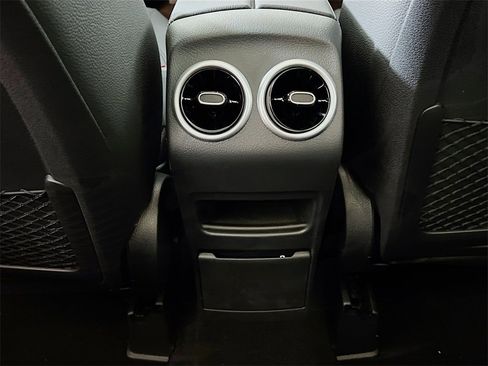 New 2026 Mercedes-Benz GLB 250 4MATIC image 26