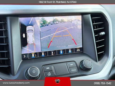 Used 2020 GMC Acadia SLT w/ Driver Alert Package II FWD image 31