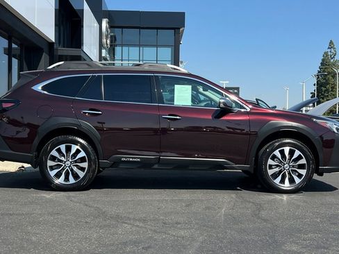 Used 2023 Subaru Outback Touring XT AWD/4WD image 4