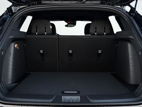 New 2026 Chevrolet Trax RS w/ Sunroof Package image 8