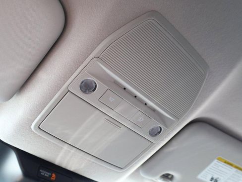 New 2025 Nissan Kicks SR image 19