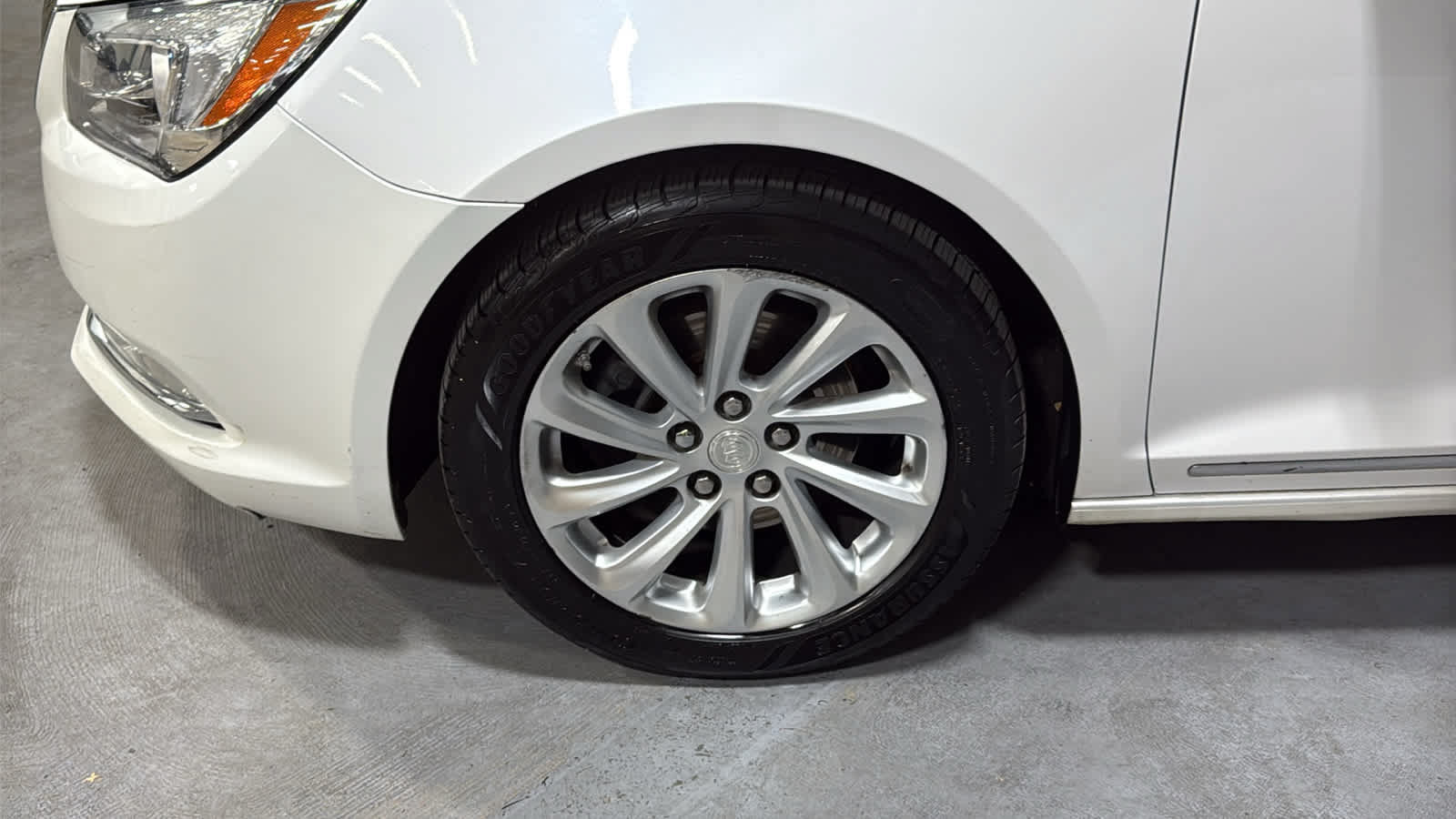 Used 2015 Buick LaCrosse Leather FWD image 8