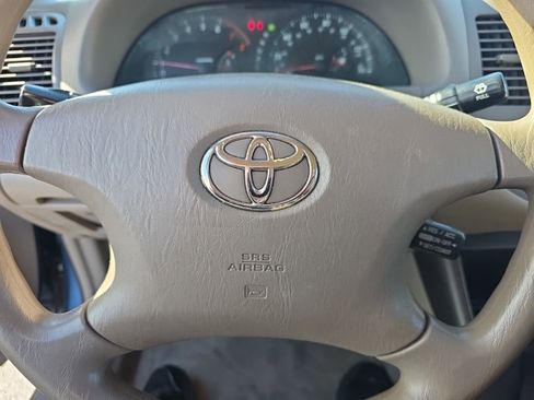 Used 2004 Toyota Camry LE image 23