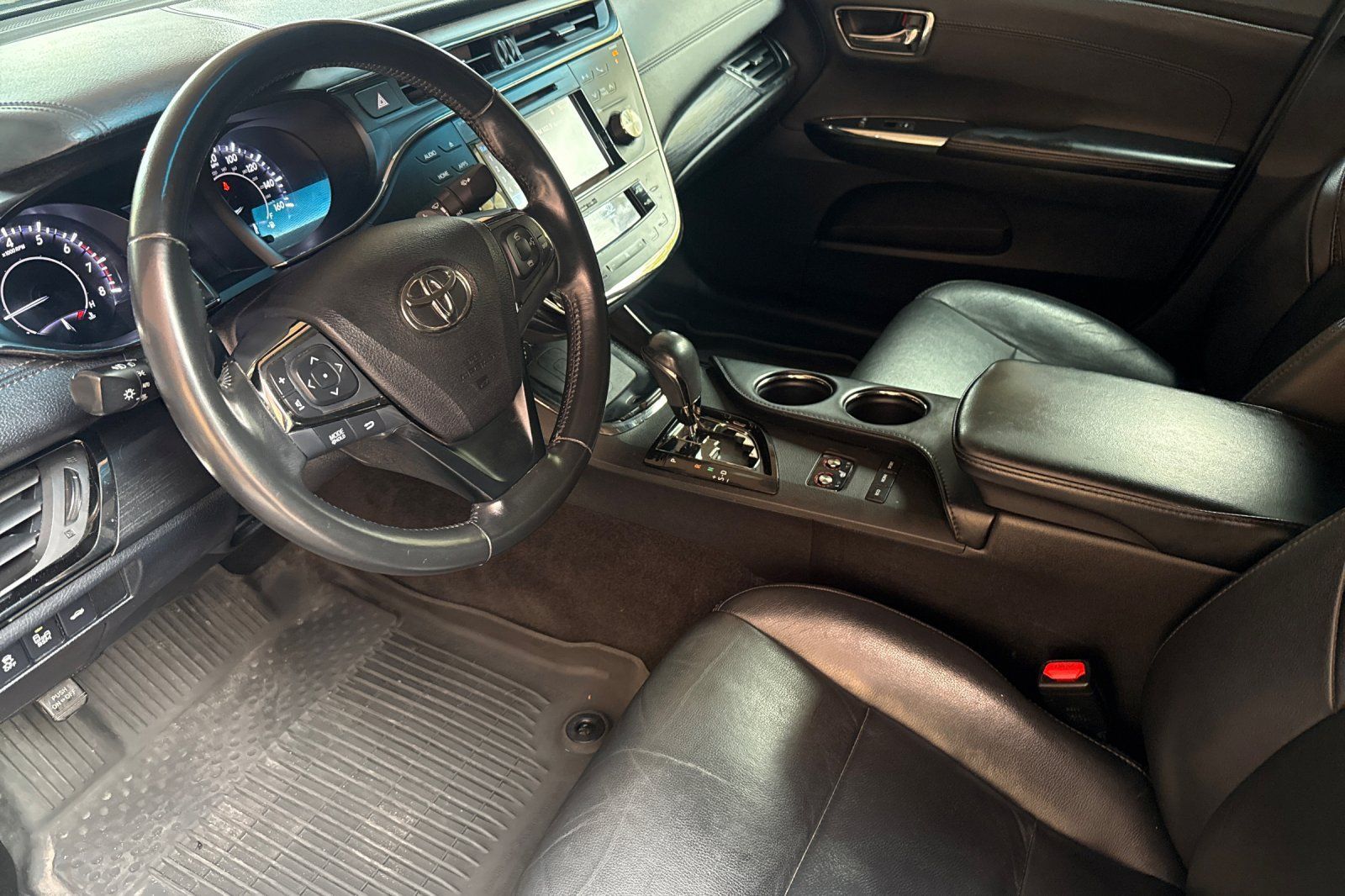 Used 2016 Toyota Avalon Touring FWD image 11