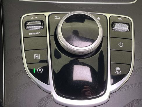 Used 2019 Mercedes-Benz GLC 300 4MATIC image 33
