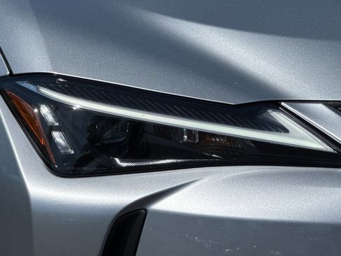 New 2026 Lexus UX 300h FWD image 11