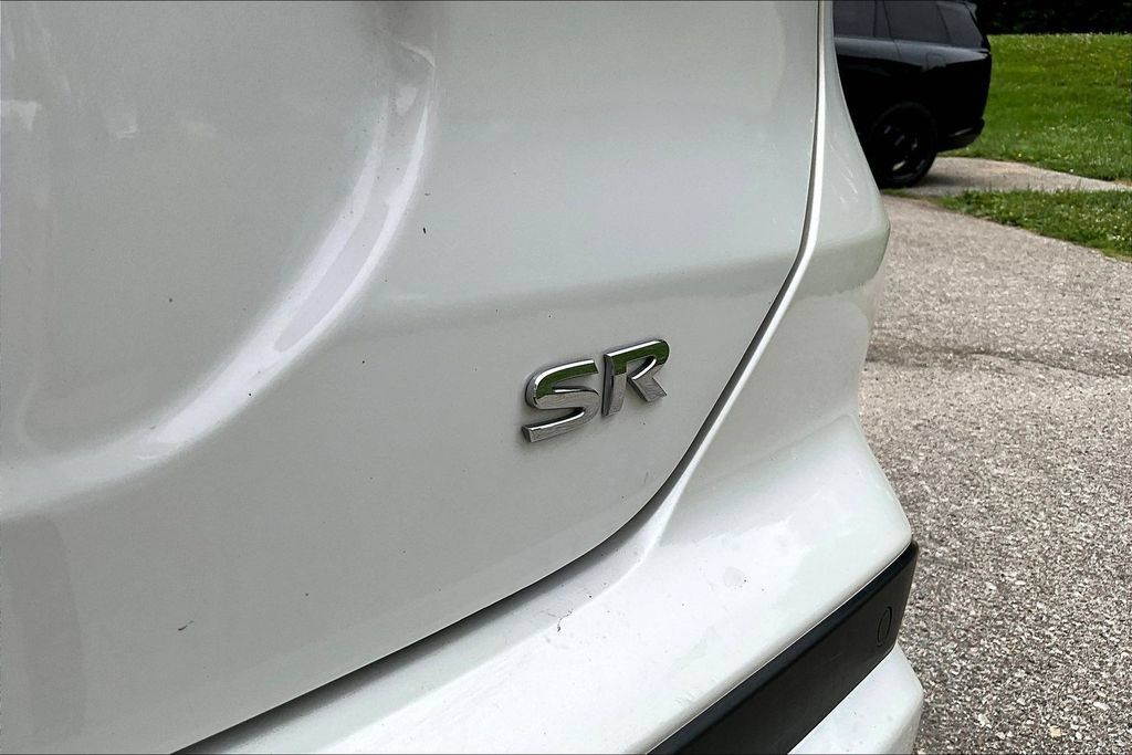 Used 2024 Nissan Kicks SR FWD image 22