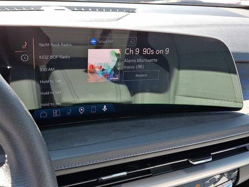 Certified 2025 Cadillac XT4 Sport image 29