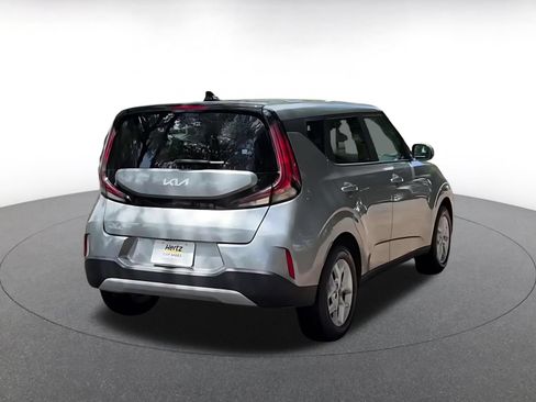 Used 2025 Kia Soul LX w/ LX Technology Package FWD image 14