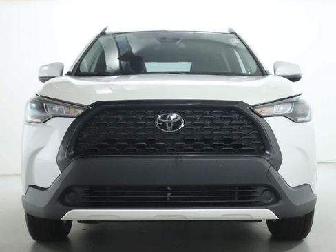 Certified 2023 Toyota Corolla Cross LE AWD/4WD image 6
