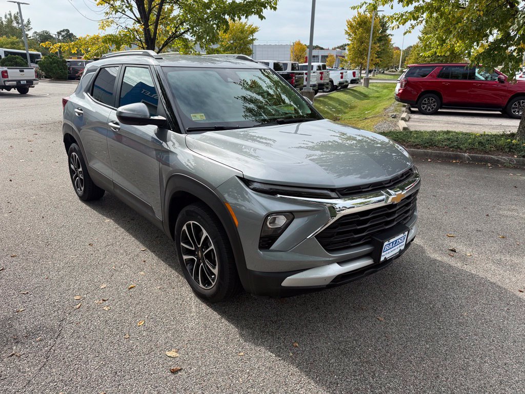 Used 2024 Chevrolet TrailBlazer LT w/ Driver Confidence Package AWD/4WD image 7