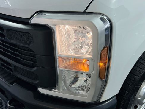 Used 2024 Ford F250 XL RWD image 11