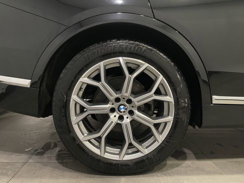 Certified 2024 BMW X7 xDrive40i w/ Premium Package image 9