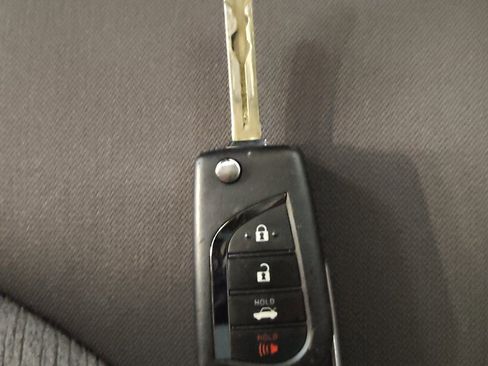 Used 2023 Toyota Camry LE image 32