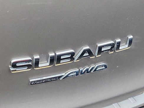 Used 2022 Subaru Ascent Premium w/ Convenience Package image 10