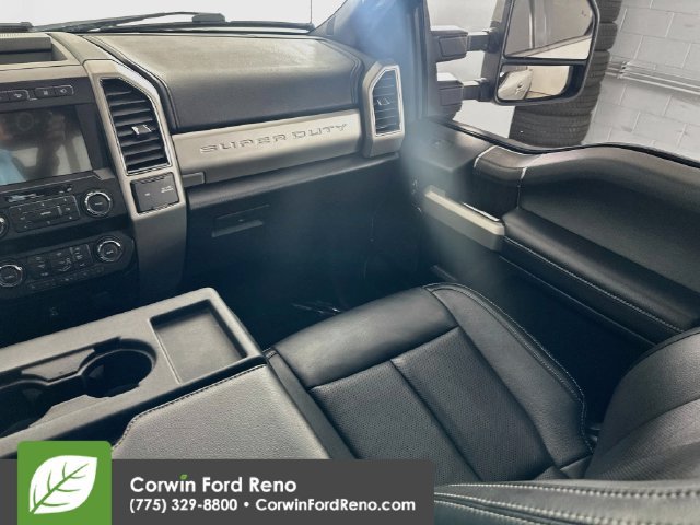 Used 2020 Ford F350 Lariat w/ Lariat Ultimate Package AWD/4WD image 28