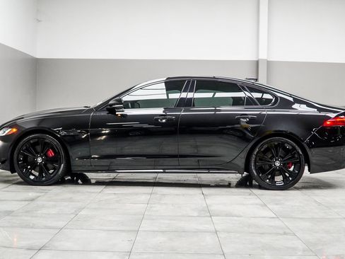 Used 2024 Jaguar XF R-Dynamic SE image 9