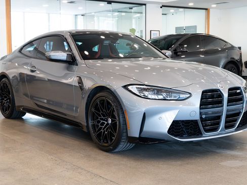 Used 2023 BMW M4 Coupe w/ Executive Package image 3