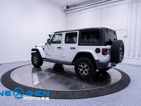 Used 2020 Jeep Wrangler Unlimited Sahara image 28