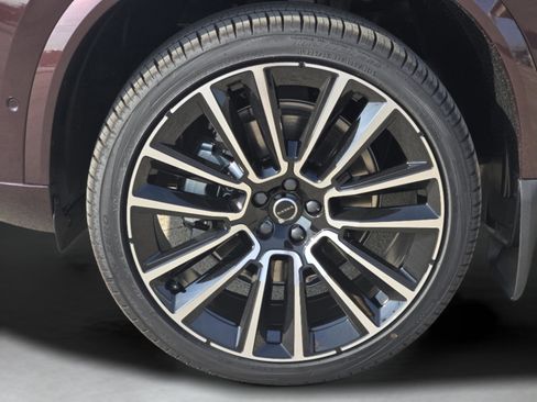 New 2026 Volvo XC90 B5 Ultra w/ Protection Package Premier AWD/4WD image 13