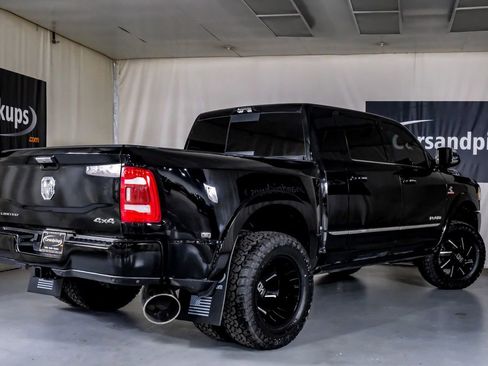 Used 2022 RAM 3500 Limited image 9