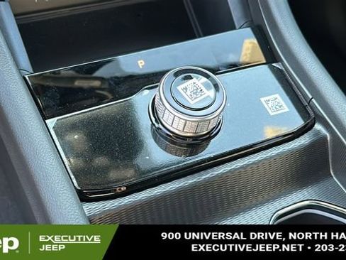 New 2025 Jeep Grand Cherokee Laredo X w/ Luxury Tech Group I image 19