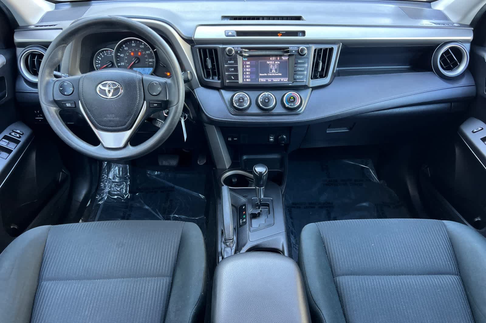 Used 2016 Toyota RAV4 LE AWD/4WD image 3