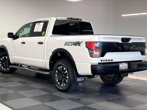 Used 2021 Nissan Titan PRO-4X image 10
