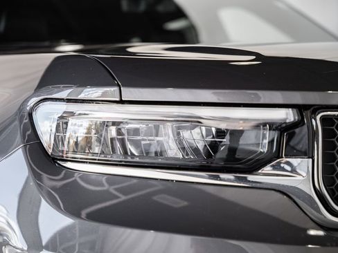 New 2025 Jeep Grand Cherokee Overland image 13