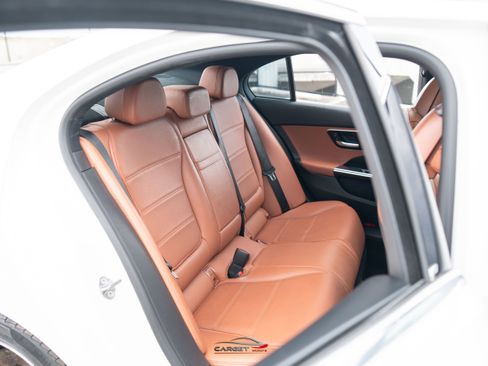 Used 2022 Mercedes-Benz C 300 4MATIC Sedan image 18