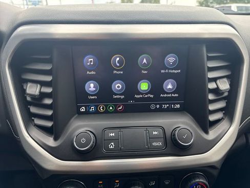 Certified 2023 GMC Acadia SLT w/ Preferred Package image 4