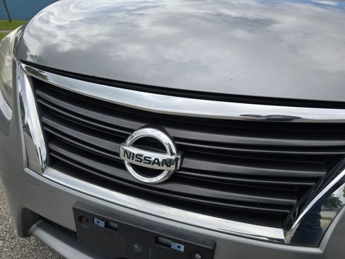 Used 2014 Nissan Sentra SR w/ SR Driver Package image 11