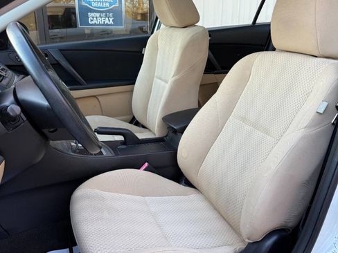 Used 2011 MAZDA MAZDA3 i Touring image 10