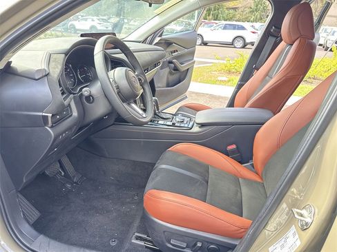 New 2024 MAZDA CX-30 Carbon image 37