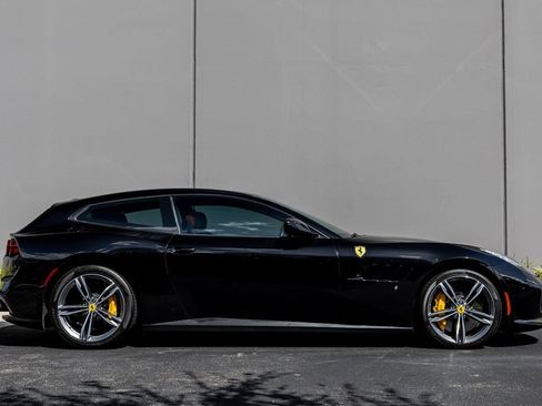 Used 2018 Ferrari GTC4Lusso AWD/4WD image 5
