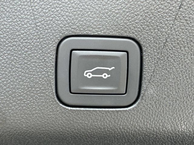 Used 2026 Cadillac Escalade Sport RWD image 14