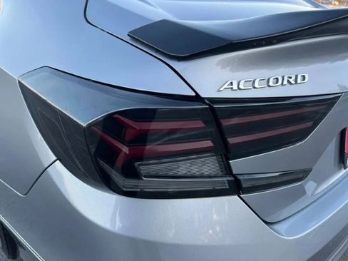 Used 2018 Honda Accord Touring image 36