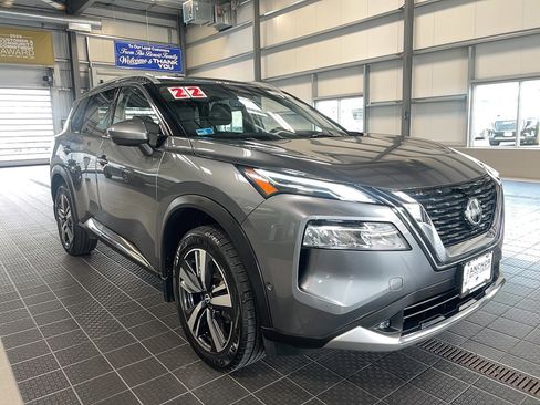 Used 2022 Nissan Rogue Platinum w/ Head-Up Display Package image 1