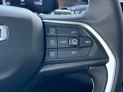 New 2026 Jeep Grand Cherokee Altitude AWD/4WD image 28